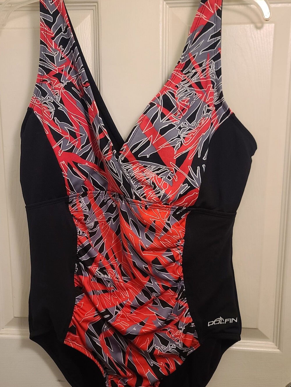 Dolfin Black and Red Abstract-Print One-Piece Swimsuit Size 20